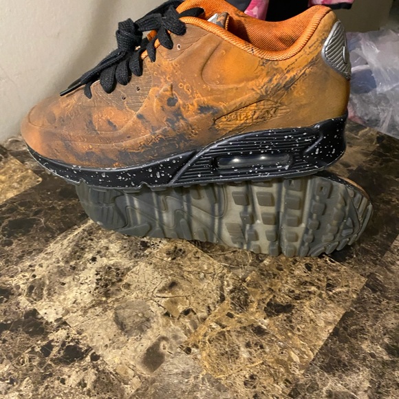 Orange and black camo boys air max - Picture 5 of 5